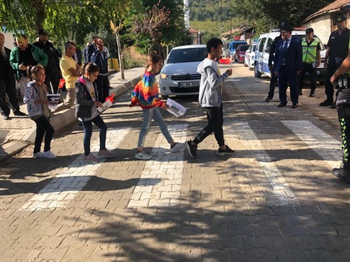 YAYALARA ÖNCELİK DURUŞU, HAYATA SAYGI DURUŞU